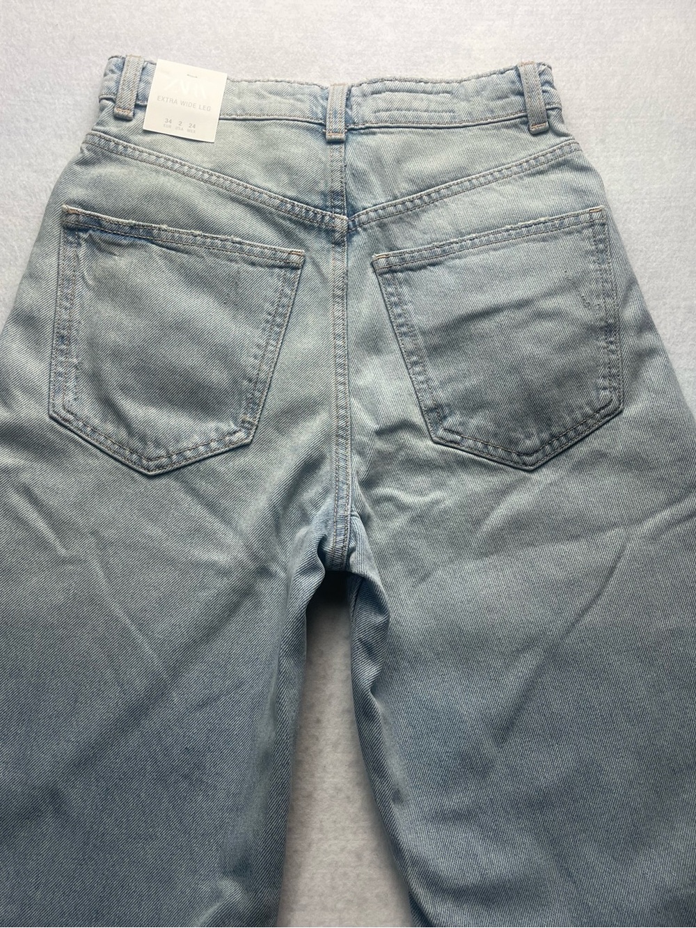 Zara Light Wash Wide-Leg Jeans - Picture 6 of 14